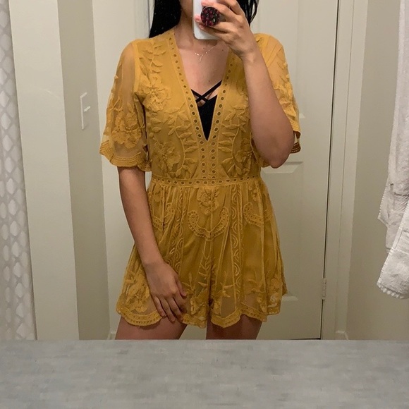 Honey Punch romper - Picture 4 of 4